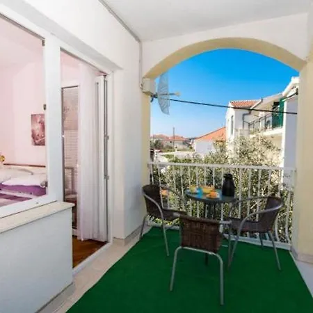 In Okrug Gornji With Sea View, Balcony, Air Conditioning, Wifi 5167-2