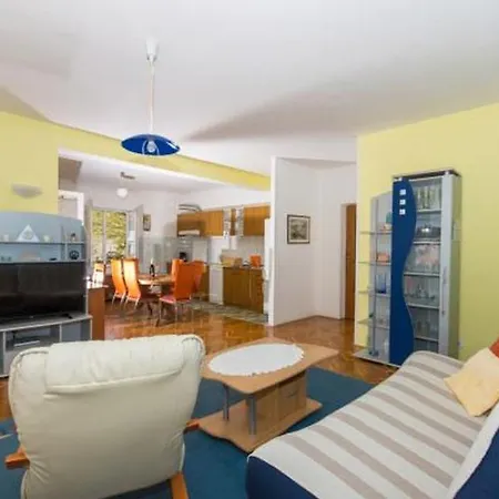 In Okrug Gornji With Sea View, Balcony, Air Conditioning, Wifi 5167-2